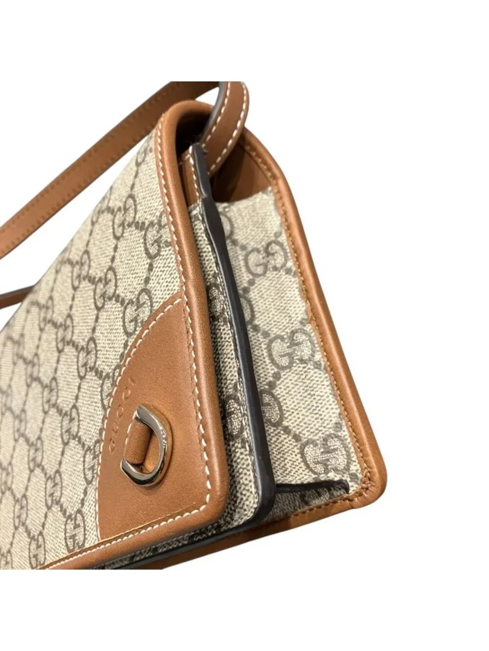 Gucci GG Supreme Shoulder Bag